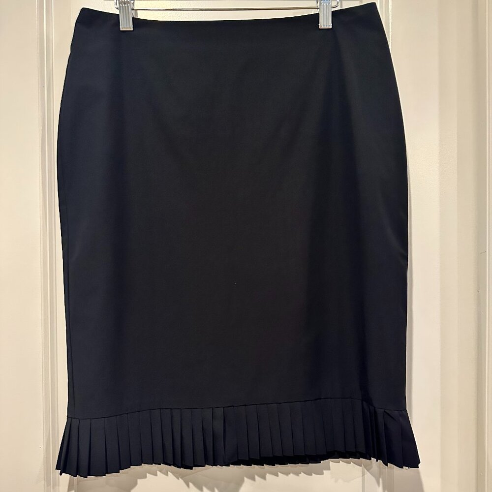 Club Monaco Black Pencil Skirt w/Pleated Hem, Size 10